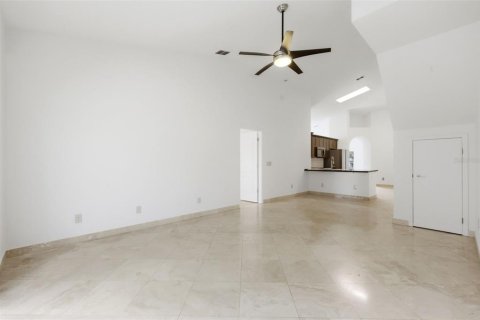 Villa ou maison à vendre à Orlando, Floride: 5 chambres, 207.92 m2 № 2195941 - photo 15