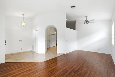 Villa ou maison à vendre à Orlando, Floride: 5 chambres, 207.92 m2 № 2195941 - photo 8