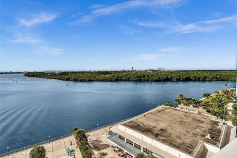 Снять в аренду кондоминиум в Санни-Айлс-Бич, Флорида 1 спальня, 70.79м2, № 1970957 - фото 28