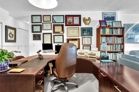 Снять в аренду кондоминиум в Санни-Айлс-Бич, Флорида 1 спальня, 70.79м2, № 1970957 - фото 18