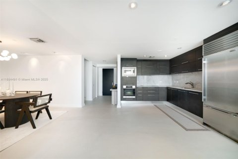 Condominio en venta en Miami, Florida, 2 dormitorios, 150.5 m2 № 1872483 - foto 11