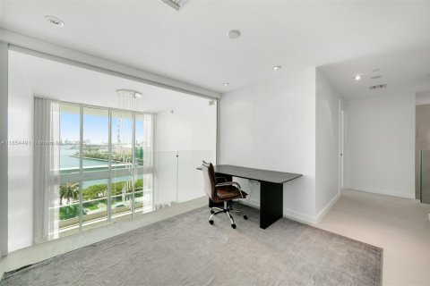 Condominio en venta en Miami, Florida, 2 dormitorios, 150.5 m2 № 1872483 - foto 17