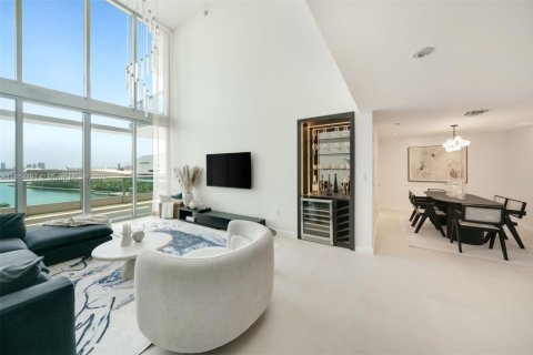 Condominio en venta en Miami, Florida, 2 dormitorios, 150.5 m2 № 1872483 - foto 3