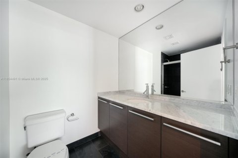 Condominio en venta en Miami, Florida, 2 dormitorios, 150.5 m2 № 1872483 - foto 18