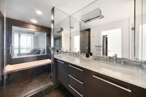 Condominio en venta en Miami, Florida, 2 dormitorios, 150.5 m2 № 1872483 - foto 21