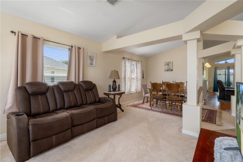 House in Spring Hill, Florida 3 bedrooms, 186.18 sq.m. № 2110474 - photo 8