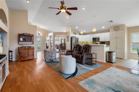 House in Spring Hill, Florida 3 bedrooms, 186.18 sq.m. № 2110474 - photo 14
