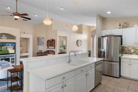 House in Spring Hill, Florida 3 bedrooms, 186.18 sq.m. № 2110474 - photo 20