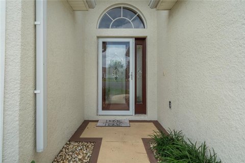 House in Spring Hill, Florida 3 bedrooms, 186.18 sq.m. № 2110474 - photo 3