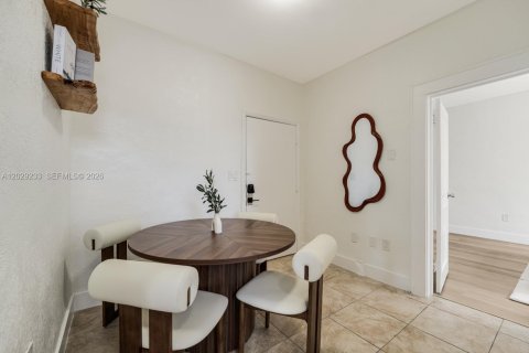 Apartamento en alquiler en Miami, Florida, 2 dormitorios № 2085981 - foto 4