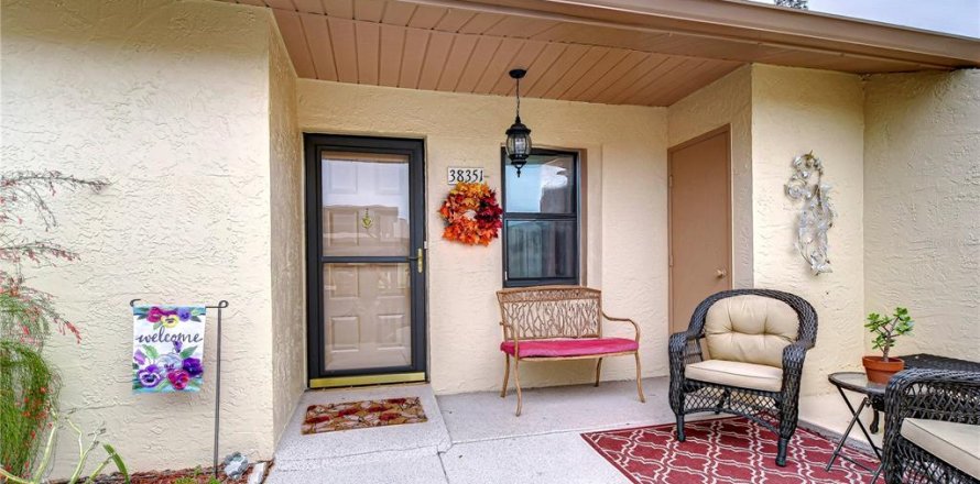 Condo in Zephyrhills, Florida, 2 bedrooms  № 2092876