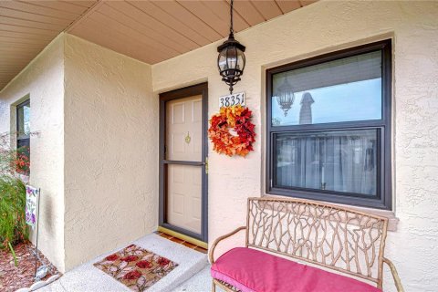 Condo in Zephyrhills, Florida, 2 bedrooms  № 2092876 - photo 4