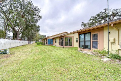 Condo in Zephyrhills, Florida, 2 bedrooms  № 2092876 - photo 30