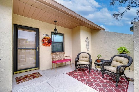 Condo in Zephyrhills, Florida, 2 bedrooms  № 2092876 - photo 2
