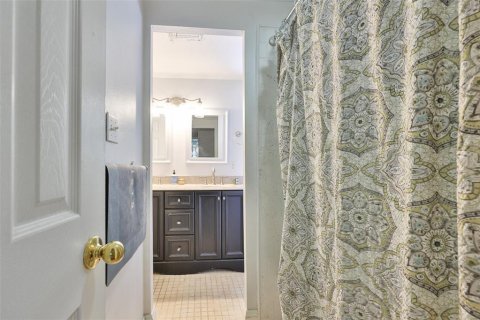 Casa en venta en Brandon, Florida, 4 dormitorios, 261.8 m2 № 2156989 - foto 26