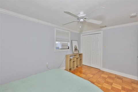 Casa en venta en Brandon, Florida, 4 dormitorios, 261.8 m2 № 2156989 - foto 22