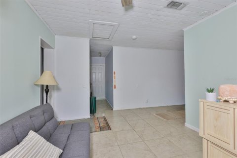 Casa en venta en Brandon, Florida, 4 dormitorios, 261.8 m2 № 2156989 - foto 16