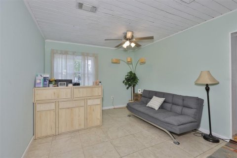 Casa en venta en Brandon, Florida, 4 dormitorios, 261.8 m2 № 2156989 - foto 15