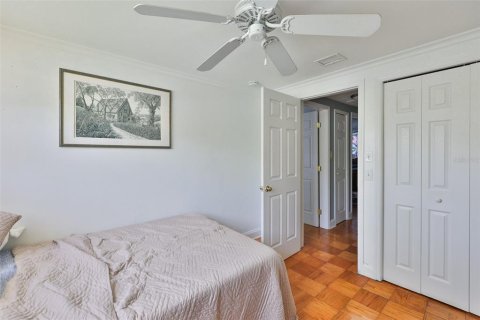 Casa en venta en Brandon, Florida, 4 dormitorios, 261.8 m2 № 2156989 - foto 19