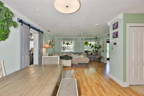 Casa en venta en Brandon, Florida, 4 dormitorios, 261.8 m2 № 2156989 - foto 9