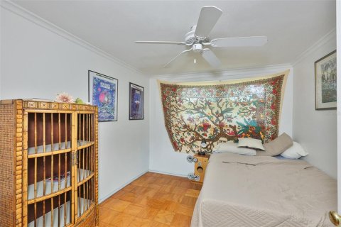 Casa en venta en Brandon, Florida, 4 dormitorios, 261.8 m2 № 2156989 - foto 18