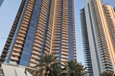 Condo in Sunny Isles Beach, Florida, 2 bedrooms № 2089739