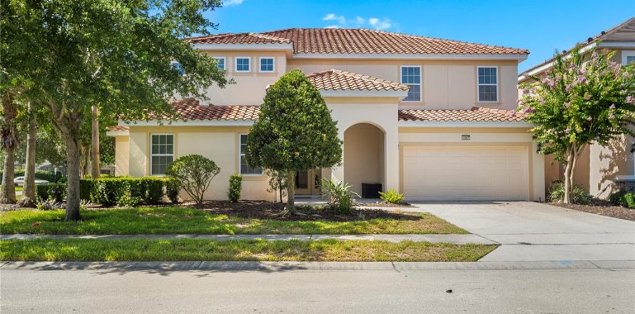 House in Davenport, Florida 9 bedrooms, 426.24 sq.m. № 2204719