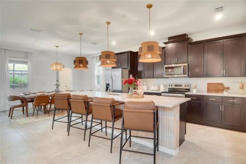 Villa ou maison à vendre à Kissimmee, Floride: 7 chambres, 277.5 m2 № 2136157 - photo 17