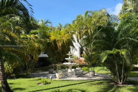 Condominio en venta en Bay Harbor Islands, Florida, 1 dormitorio, 44.59 m2 № 2035384 - foto 23