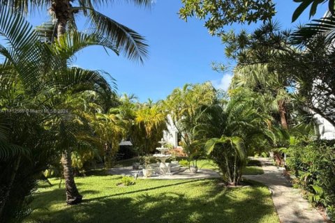 Condominio en venta en Bay Harbor Islands, Florida, 1 dormitorio, 44.59 m2 № 2035384 - foto 24