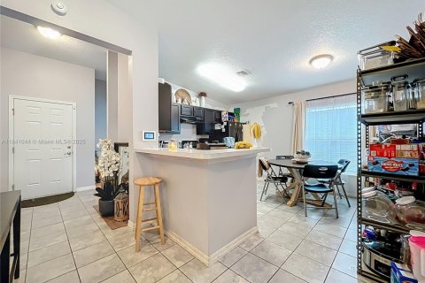 House in Orlando, Florida 4 bedrooms, 141.86 sq.m. № 1830425 - photo 6