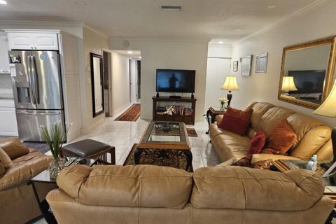 Condo in Clearwater, Florida, 2 bedrooms  № 2390997 - photo 5