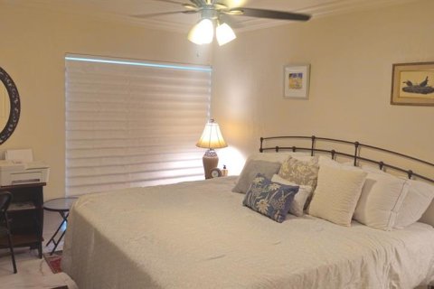 Condo in Clearwater, Florida, 2 bedrooms  № 2390997 - photo 21