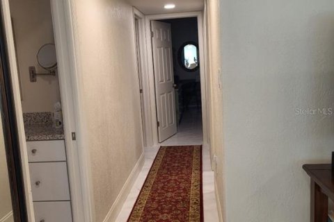 Condo in Clearwater, Florida, 2 bedrooms  № 2390997 - photo 15