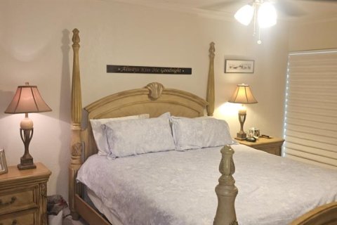 Condo in Clearwater, Florida, 2 bedrooms  № 2390997 - photo 27
