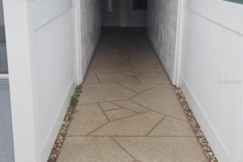 Condo in Clearwater, Florida, 2 bedrooms  № 2390997 - photo 4
