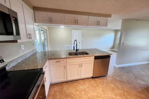 Casa en alquiler en New Port Richey, Florida, 3 dormitorios, 127.09 m2 № 2403120 - foto 8
