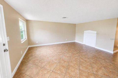 Casa en alquiler en New Port Richey, Florida, 3 dormitorios, 127.09 m2 № 2403120 - foto 5