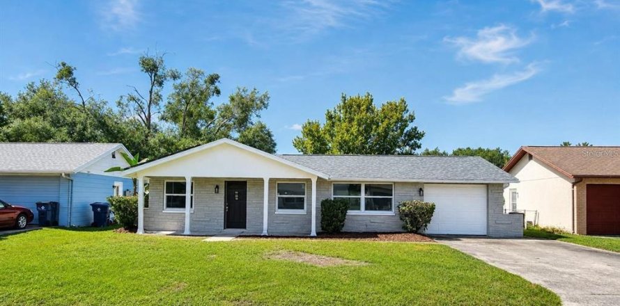 Casa en New Port Richey, Florida 3 dormitorios, 127.09 m2 № 2403120