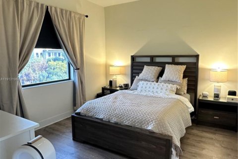 Снять в аренду кондоминиум в Дорал, Флорида 2 спальни, 105.44м2, № 1968784 - фото 12