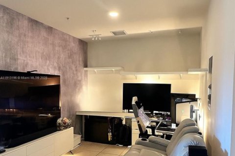 Снять в аренду кондоминиум в Дорал, Флорида 2 спальни, 105.44м2, № 1968784 - фото 10