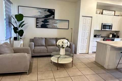 Снять в аренду кондоминиум в Дорал, Флорида 2 спальни, 105.44м2, № 1968784 - фото 8