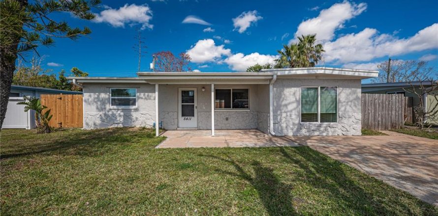 House in Pinellas Park, Florida 4 bedrooms, 121.79 sq.m. № 1582480