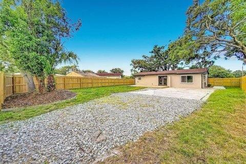 Casa en venta en Saint Petersburg, Florida, 4 dormitorios, 170.94 m2 № 2099766 - foto 30