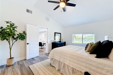 Casa en venta en Saint Petersburg, Florida, 4 dormitorios, 170.94 m2 № 2099766 - foto 17