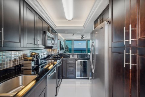 Купить кондоминиум в Дирфилд-Бич, Флорида 1 комната, 64.1м2, № 2173146 - фото 4