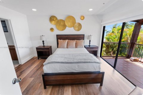 Casa en alquiler en North Bay Village, Florida, 4 dormitorios, 213.12 m2 № 2015903 - foto 30