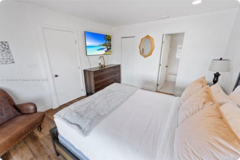 Casa en alquiler en North Bay Village, Florida, 4 dormitorios, 213.12 m2 № 2015903 - foto 24