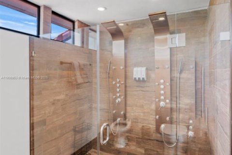 Casa en alquiler en North Bay Village, Florida, 4 dormitorios, 213.12 m2 № 2015903 - foto 25