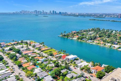 Casa en alquiler en North Bay Village, Florida, 4 dormitorios, 213.12 m2 № 2015903 - foto 7